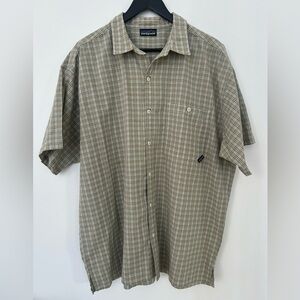 Patagonia Plaid Short Sleeve Button Down – Y2K Era – Approx XL – 25x30